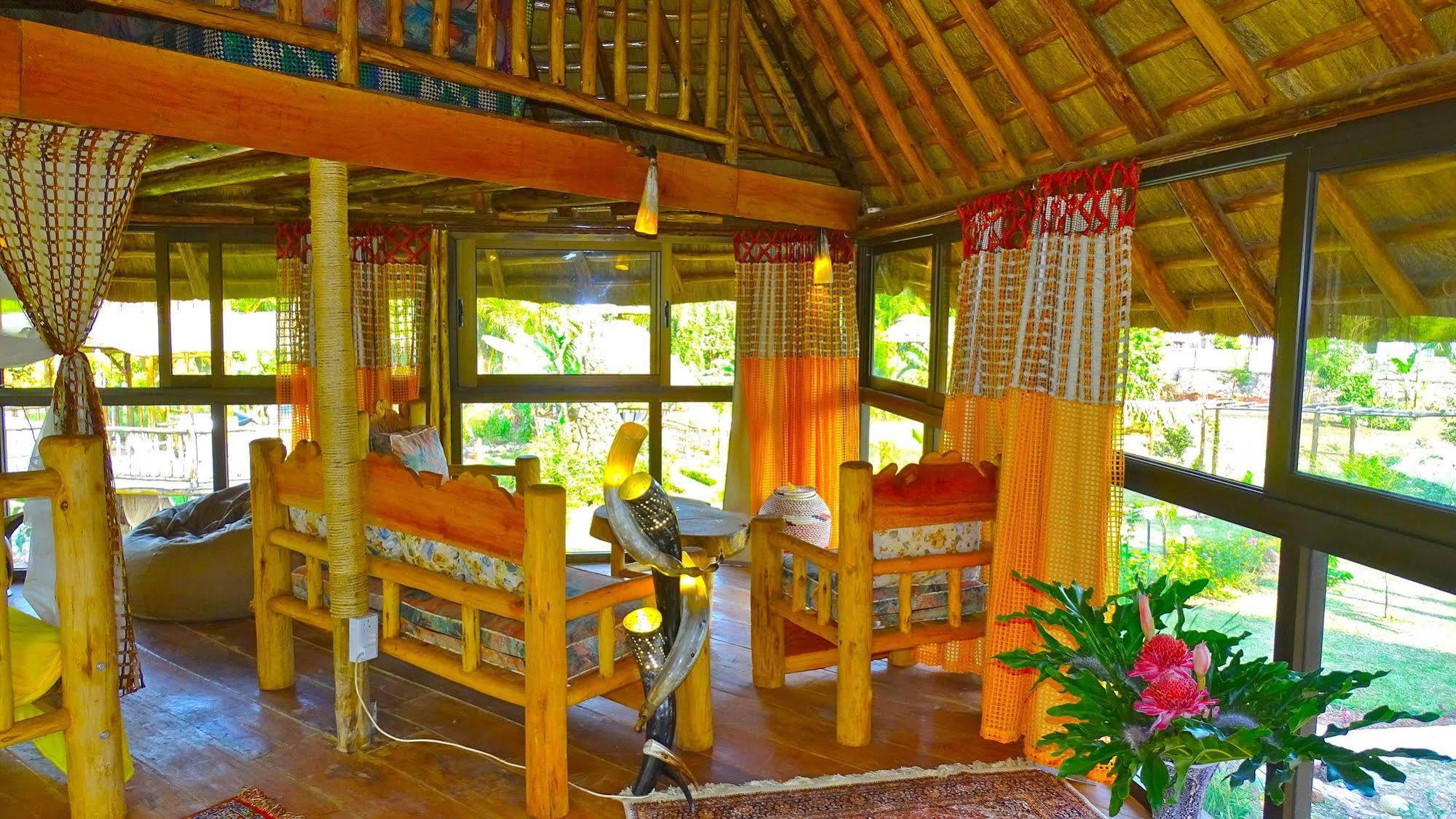 Malakai Eco Lodge Kajansi Ngoại thất bức ảnh