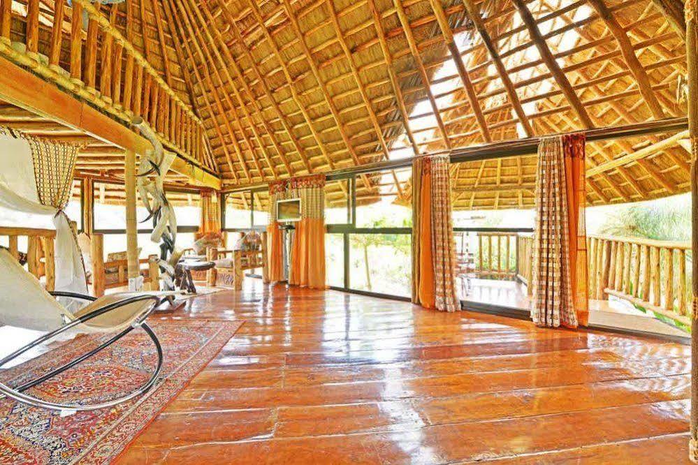 Malakai Eco Lodge Kajansi Ngoại thất bức ảnh